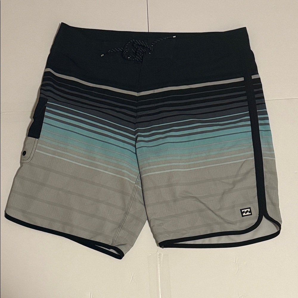 Billabong Board Shorts Men’s 34
